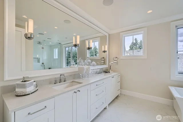 $4,150,000 | 2121 109th Avenue Southeast, Bellevue, WA 98004