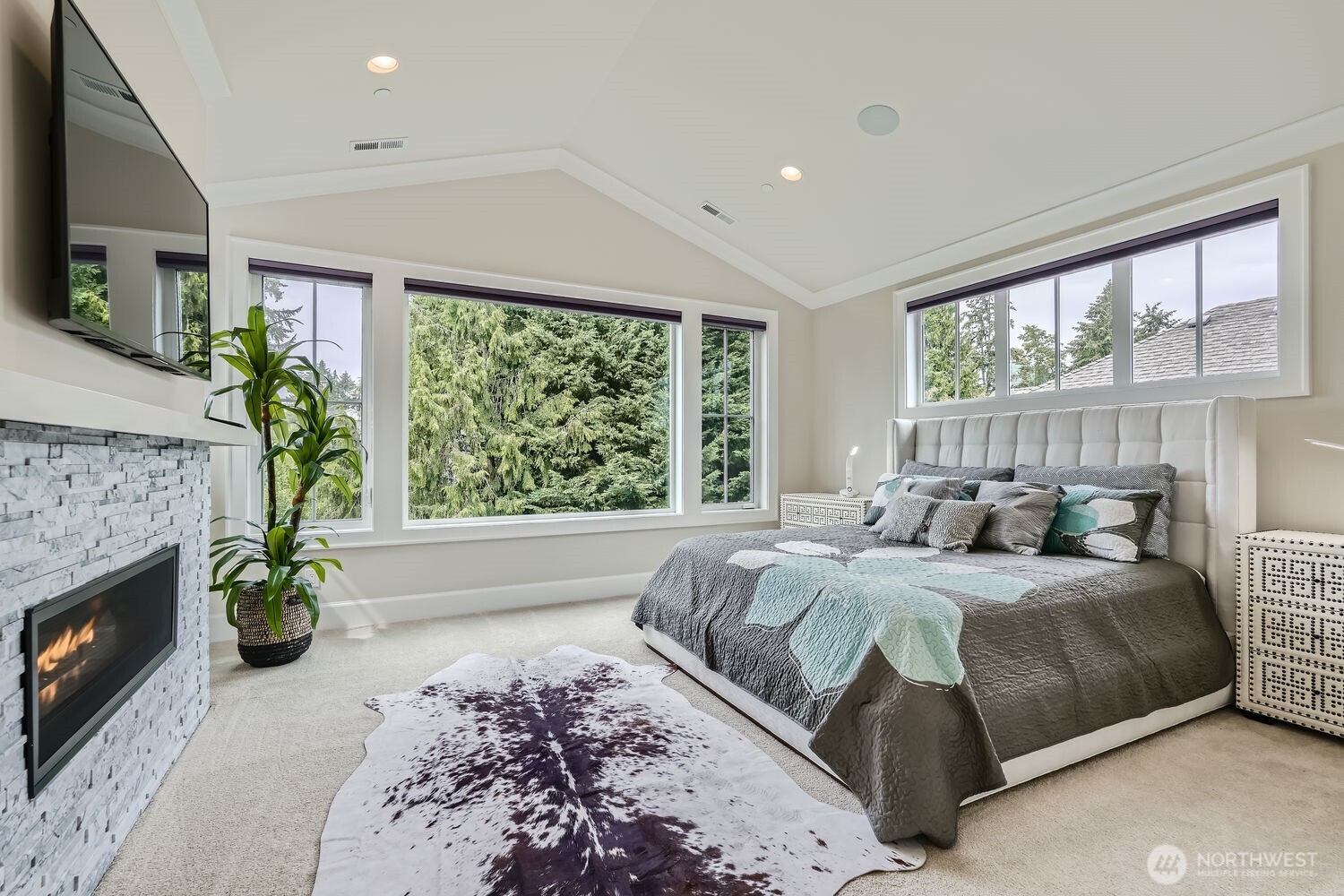 2121 109th Avenue Southeast Bellevue, WA 98004 - Photo 16 of 40