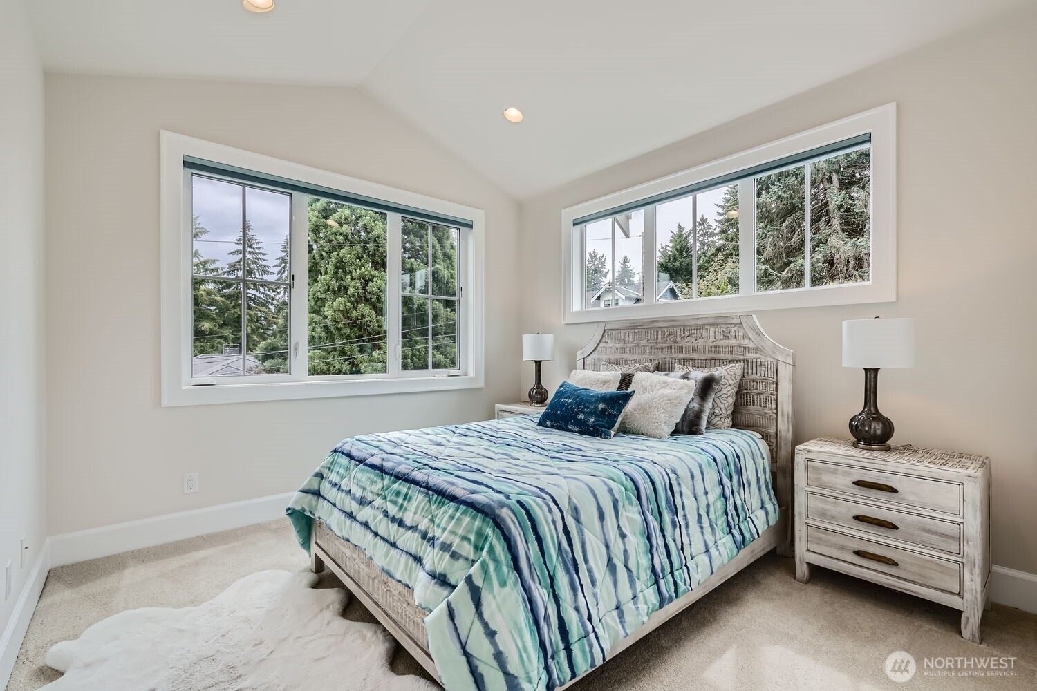 2121 109th Avenue Southeast Bellevue, WA 98004 - Photo 23 of 40