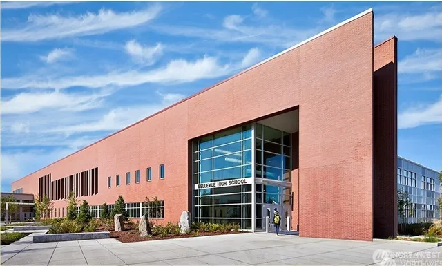 $4,150,000 | 2121 109th Avenue Southeast, Bellevue, WA 98004