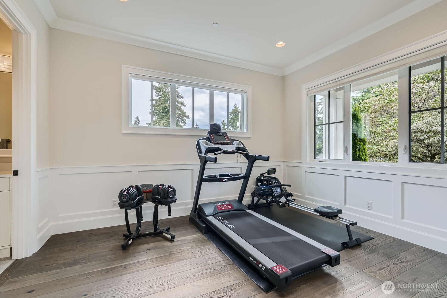 2121 109th Avenue Southeast Bellevue, WA 98004 - Photo 4 of 40