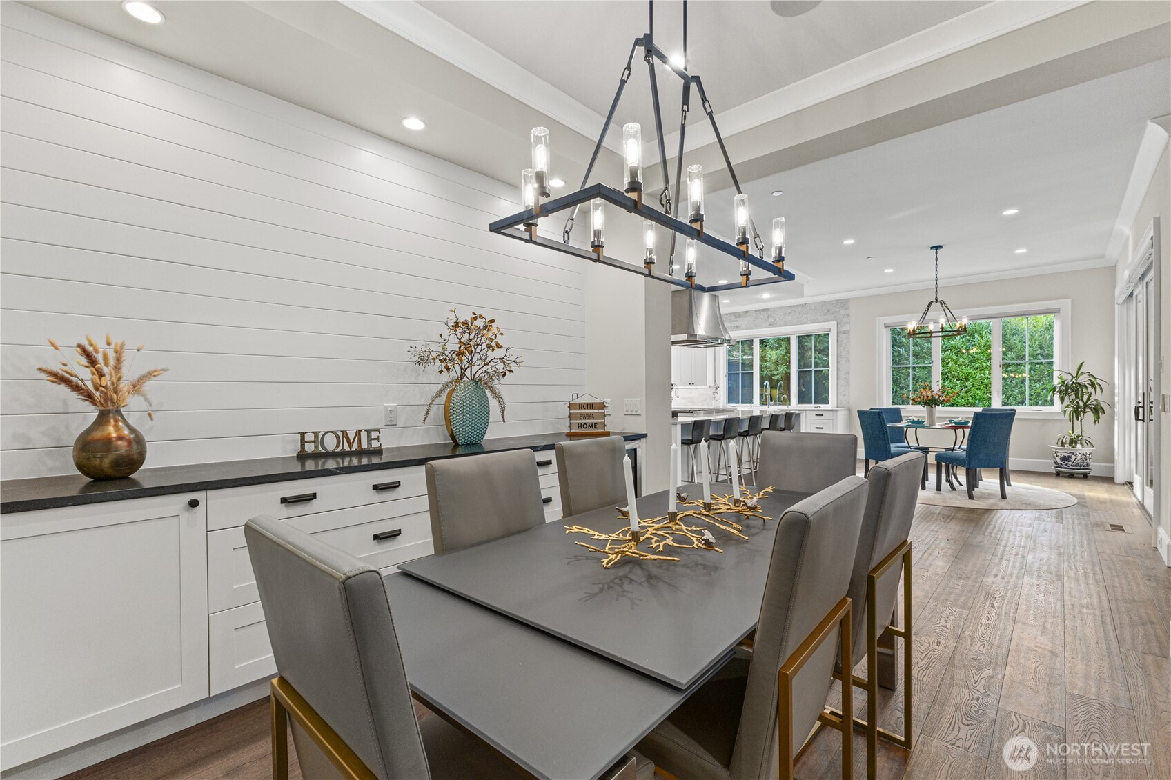 2121 109th Avenue Southeast Bellevue, WA 98004 - Photo 7 of 40