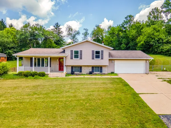 $339,900 | 746 Spring Falls Avenue, Springfield, OH 45502