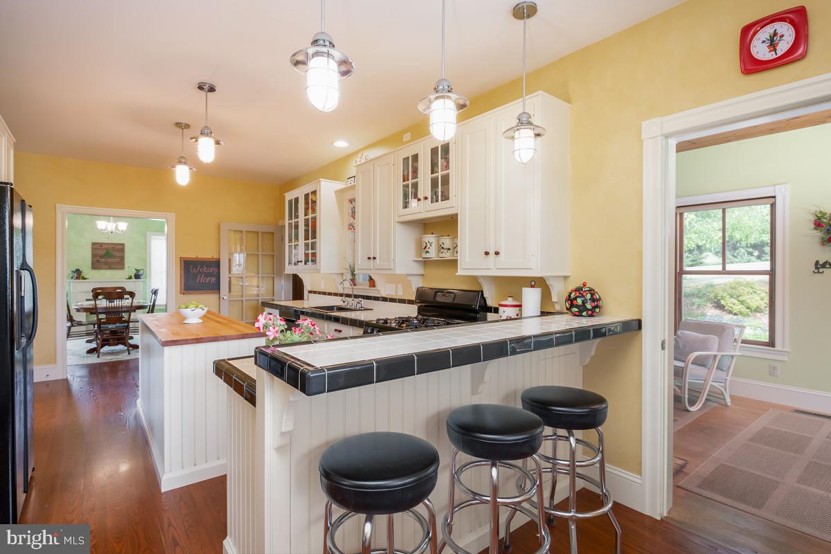 2350 Hopewell Road Elverson, PA 19520 - Photo 5 of 62 Gallery Image 5