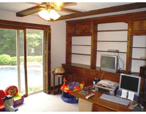 194 Riverside Drive Norwell, MA 02061 - Photo 8 of 12 Gallery Image 8