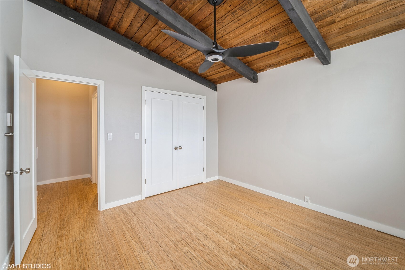 3717 Beach Drive Southwest, Unit 319 Seattle, WA 98116 - Photo 11 of 16