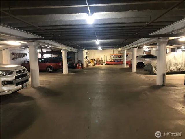 $549,900 | 3717 Beach Drive Southwest, Unit 319, Seattle, WA 98116