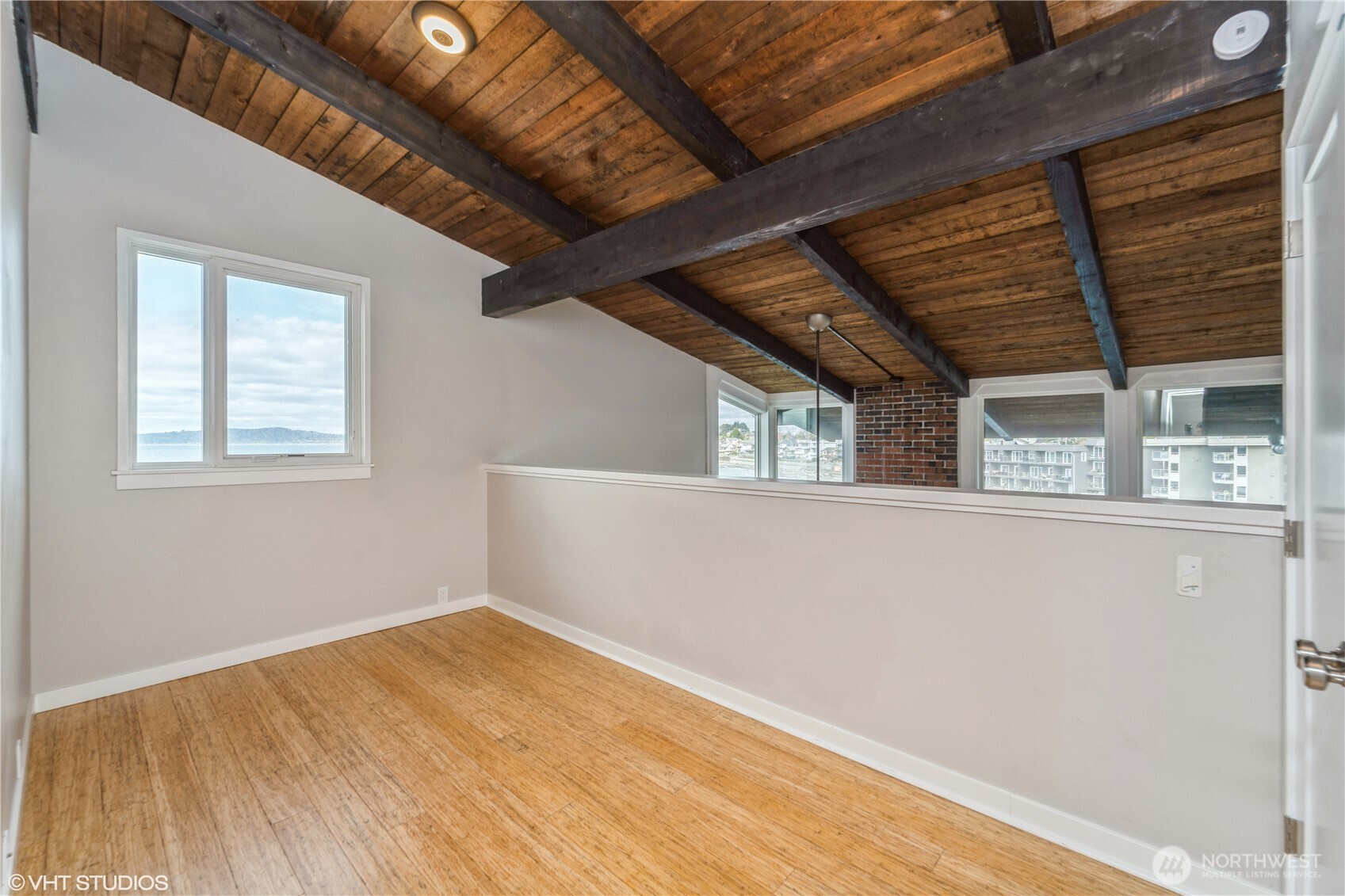 3717 Beach Drive Southwest, Unit 319 Seattle, WA 98116 - Photo 8 of 16