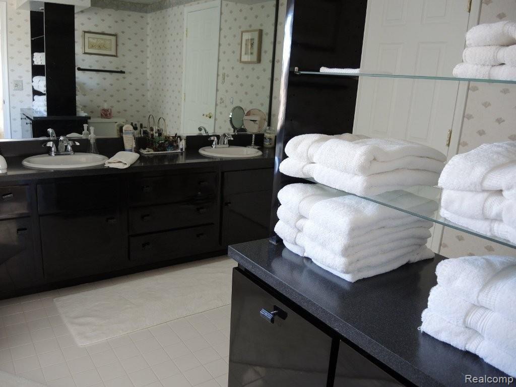 3034 Quail Ridge Circle Rochester, MI 48309 - Photo 19 of 25 Master Bath