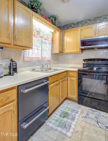 $413,000 | 1330 Stone Dam Road, Chuckey, TN 37641