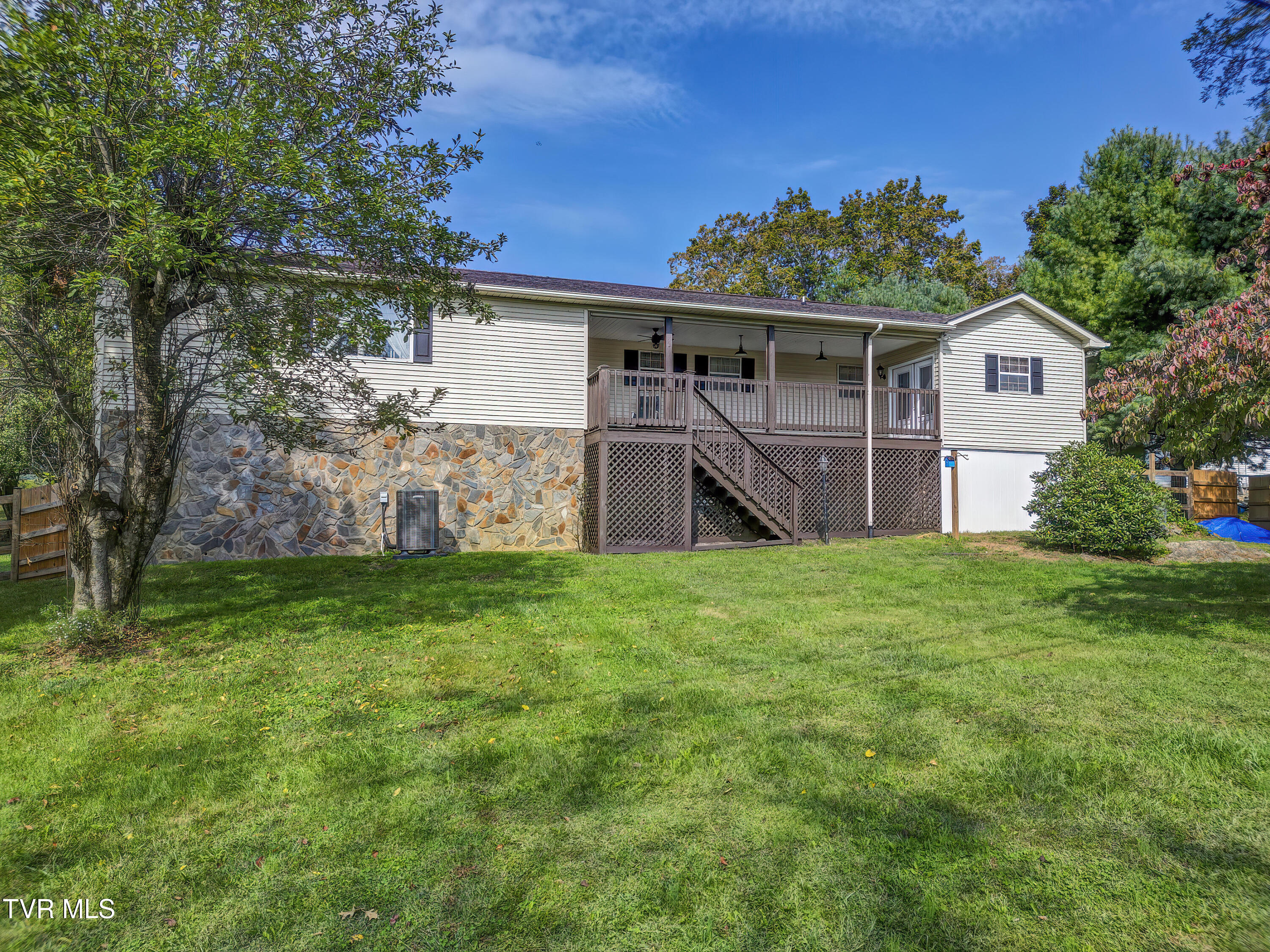 1330 Stone Dam Road Chuckey, TN 37641 - Photo 5 of 50 1330 Stone Dam (6)