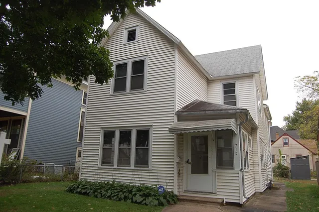 $225,000 | 715 Fry Street, St. Paul, MN 55104