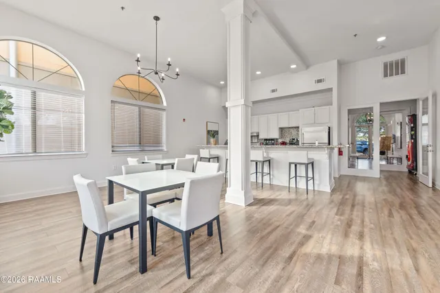 $235,000 | 201 Settlers Trace Boulevard, Unit 1405, Lafayette, LA 70508