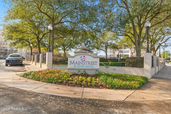 $235,000 | 201 Settlers Trace Boulevard, Unit 1405, Lafayette, LA 70508