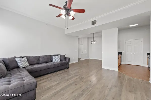 $235,000 | 201 Settlers Trace Boulevard, Unit 1405, Lafayette, LA 70508