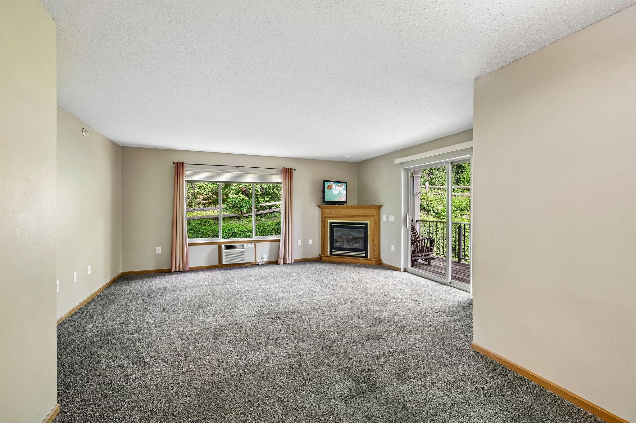 7203 Mid Town Road, Unit 212 Madison, WI 53719 - Photo 6 of 37