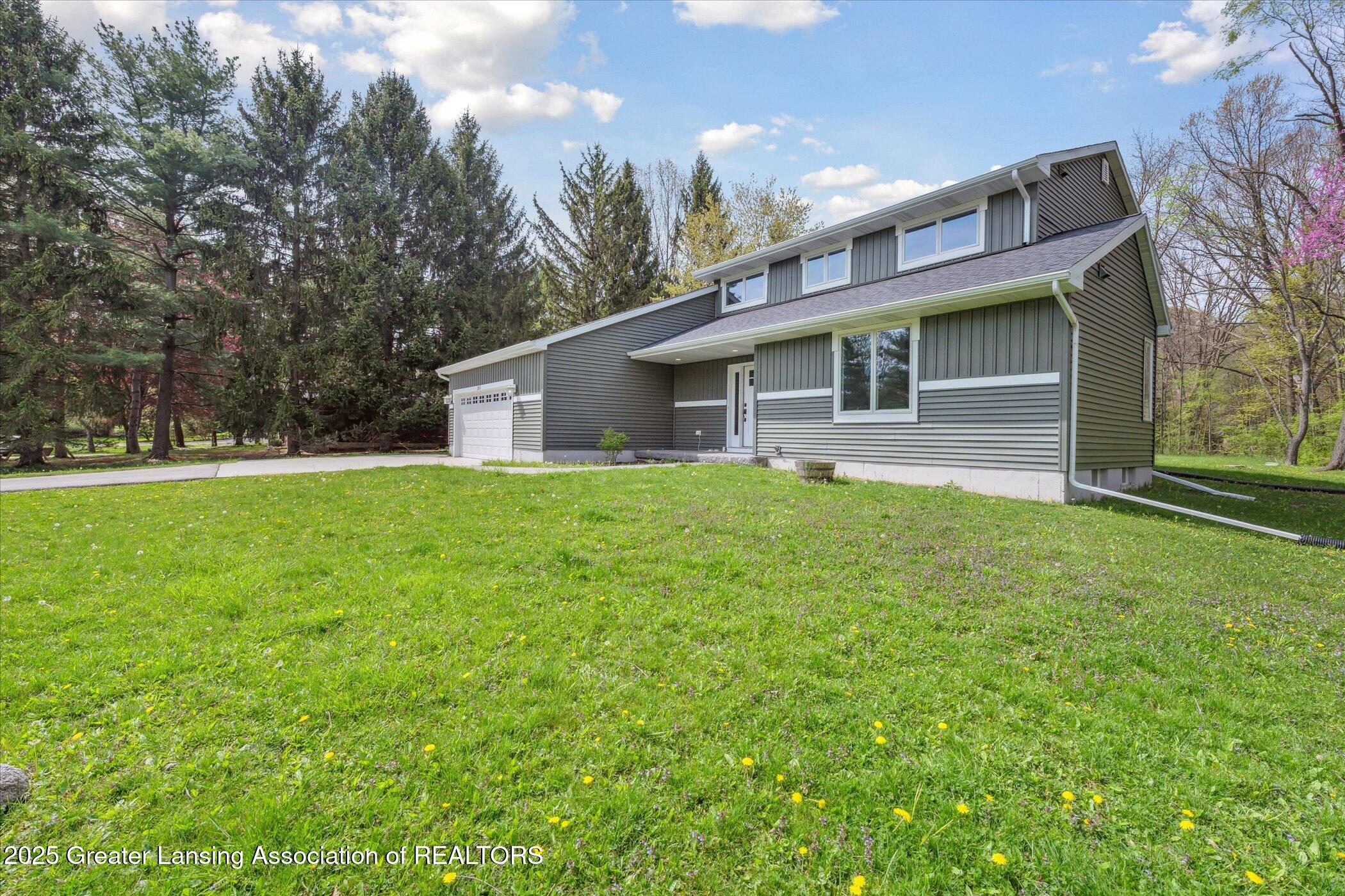 04-263-E-Sherwood-Rd-Williamston-MI-4889