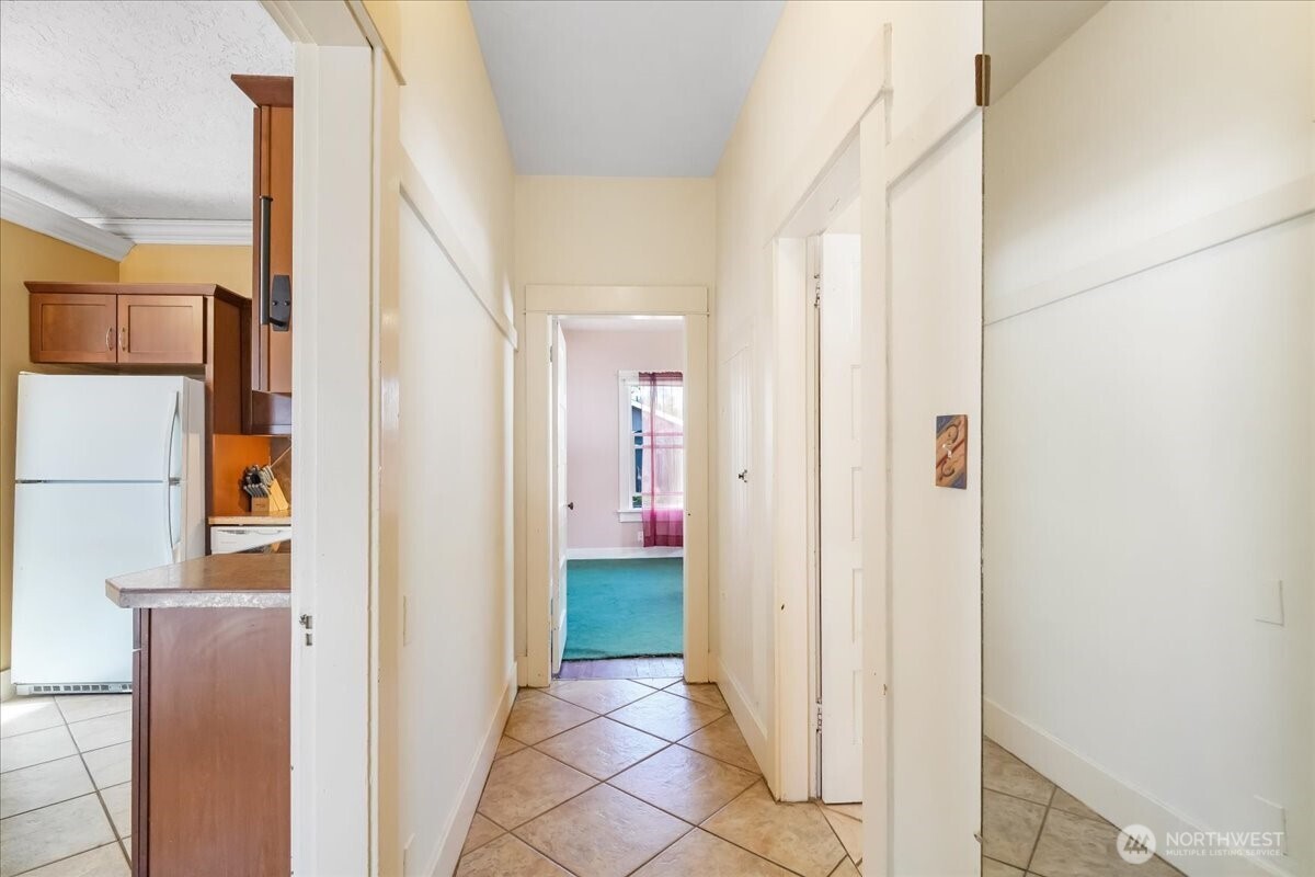 913 3rd Avenue South Kelso, WA 98626 - Photo 11 of 27