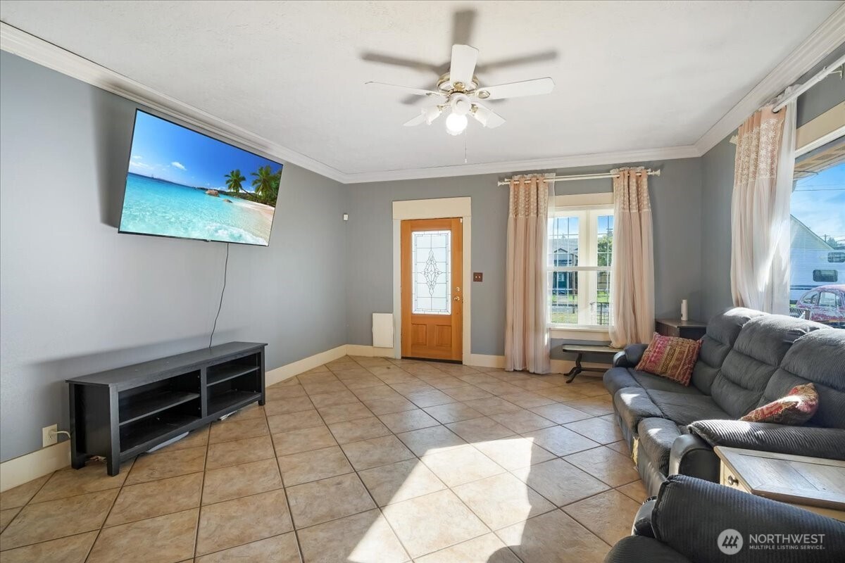 913 3rd Avenue South Kelso, WA 98626 - Photo 6 of 27