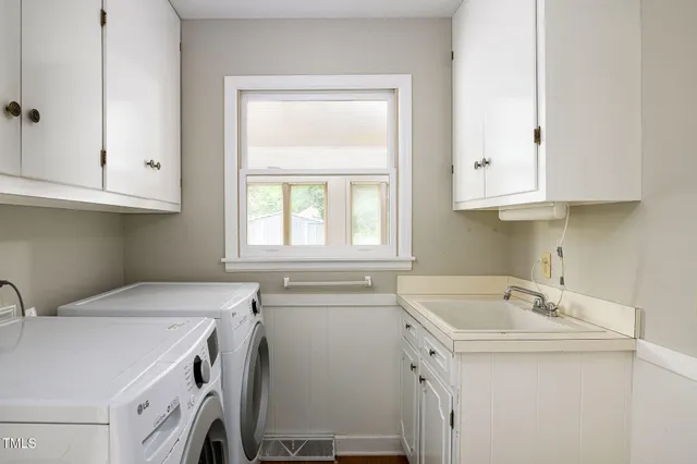 $399,999 | 2021 Sunnybrook Drive, Burlington, NC 27215