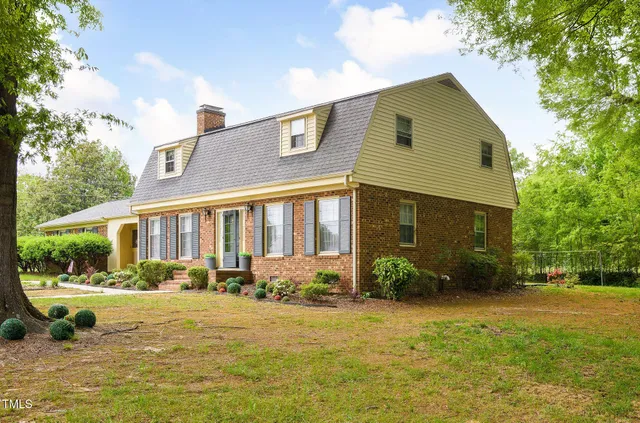 $399,999 | 2021 Sunnybrook Drive, Burlington, NC 27215