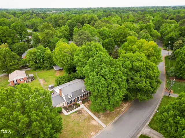 $399,999 | 2021 Sunnybrook Drive, Burlington, NC 27215