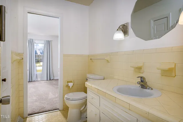 $399,999 | 2021 Sunnybrook Drive, Burlington, NC 27215