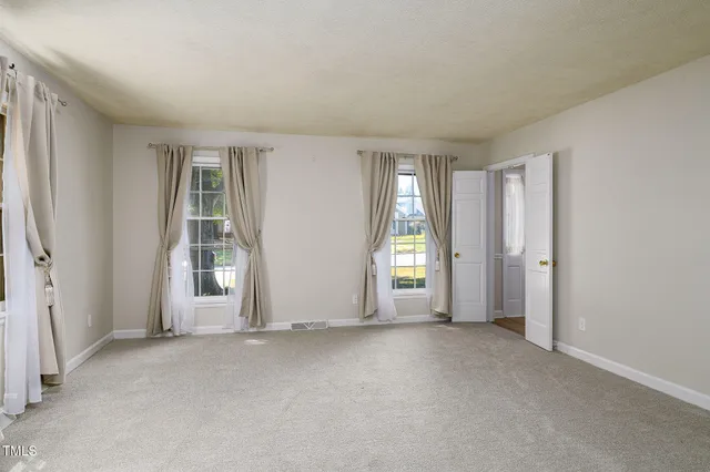 $399,999 | 2021 Sunnybrook Drive, Burlington, NC 27215