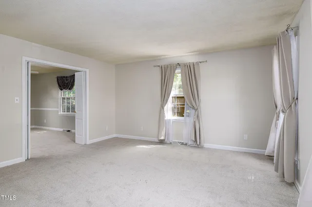 $399,999 | 2021 Sunnybrook Drive, Burlington, NC 27215