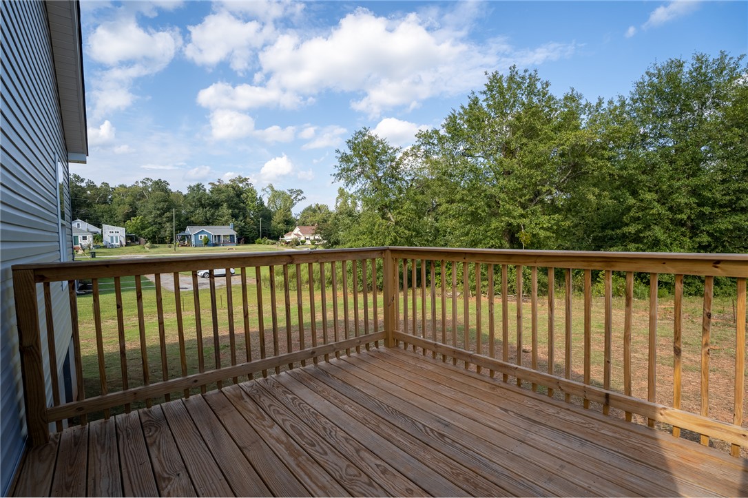 405 South Cherry Street Seneca, SC 29678 - Photo 15 of 34