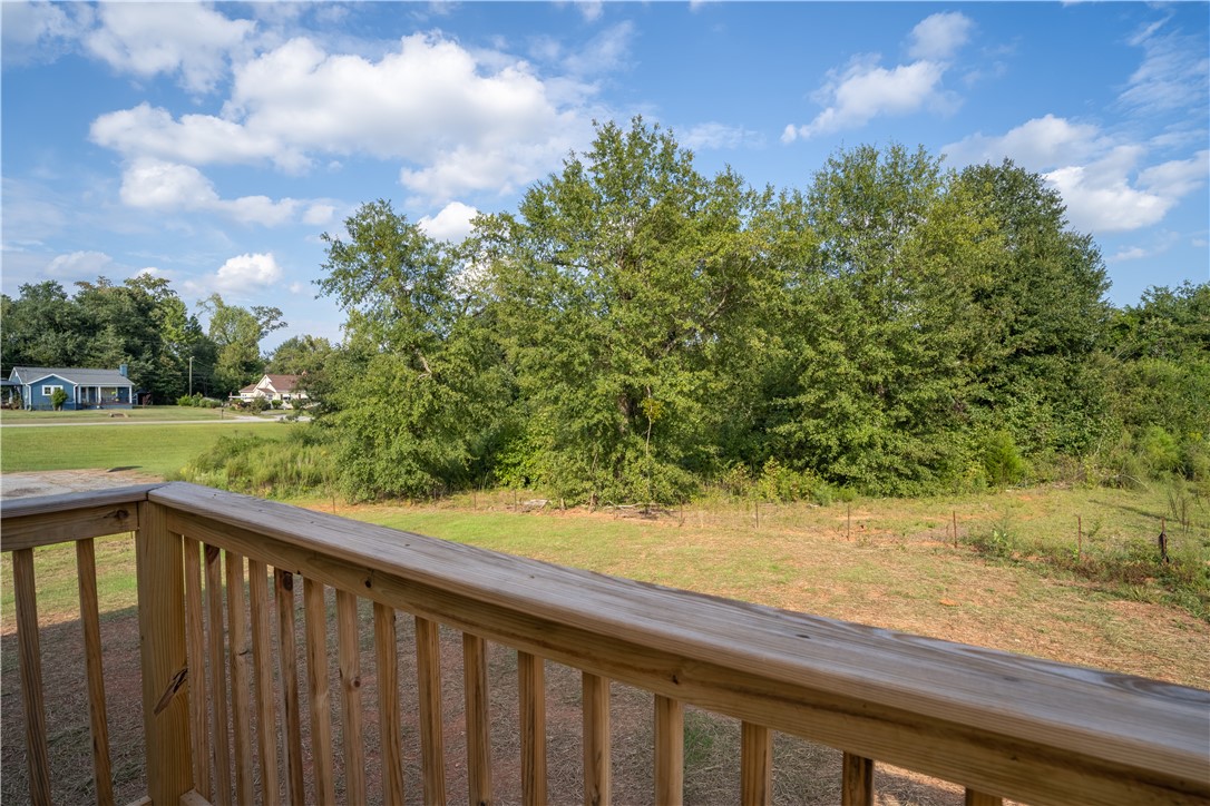 405 South Cherry Street Seneca, SC 29678 - Photo 17 of 34