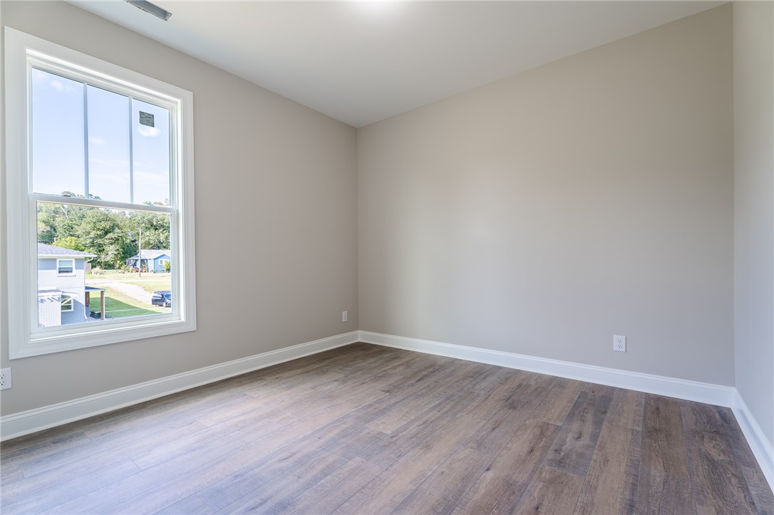 405 South Cherry Street Seneca, SC 29678 - Photo 20 of 34