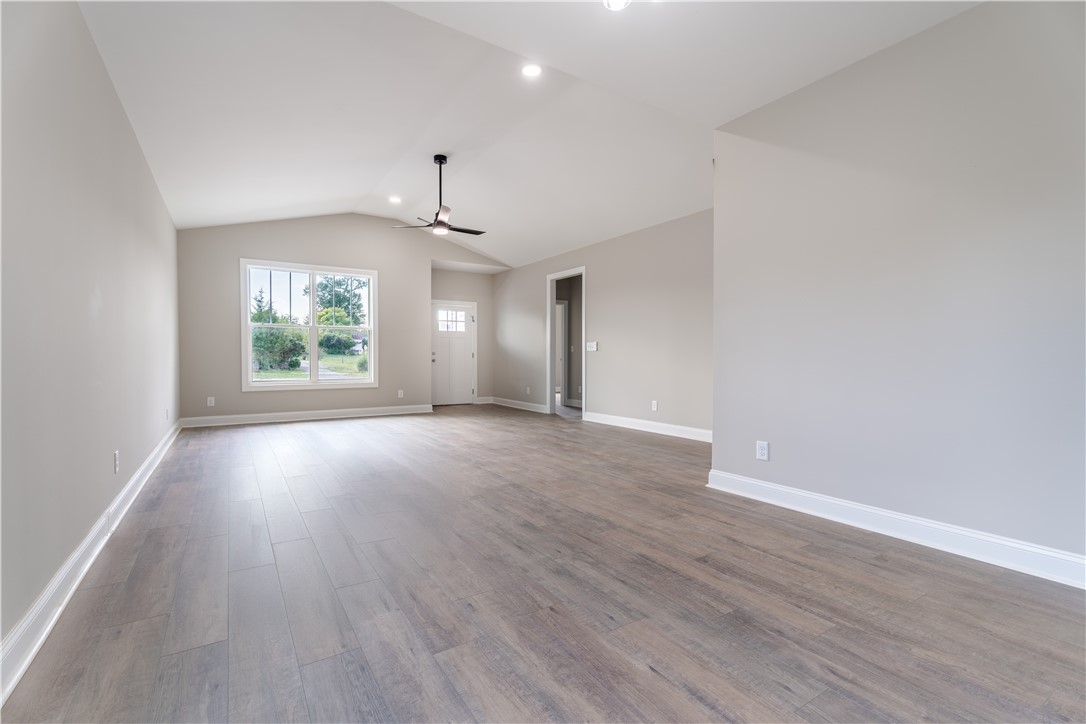 405 South Cherry Street Seneca, SC 29678 - Photo 8 of 34