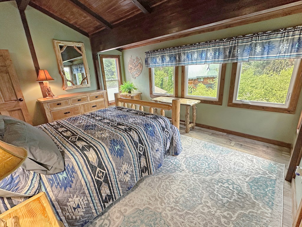 109 Par Drive Cascade, ID 83611 - Photo 11 of 22 Lots of Light in Master Bedroom