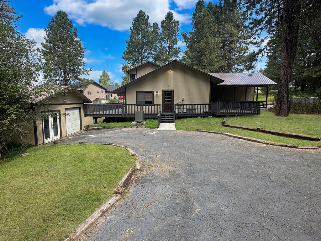 109 Par Drive Cascade, ID 83611 - Photo 2 of 22 Single Car Garage With Extra Storage