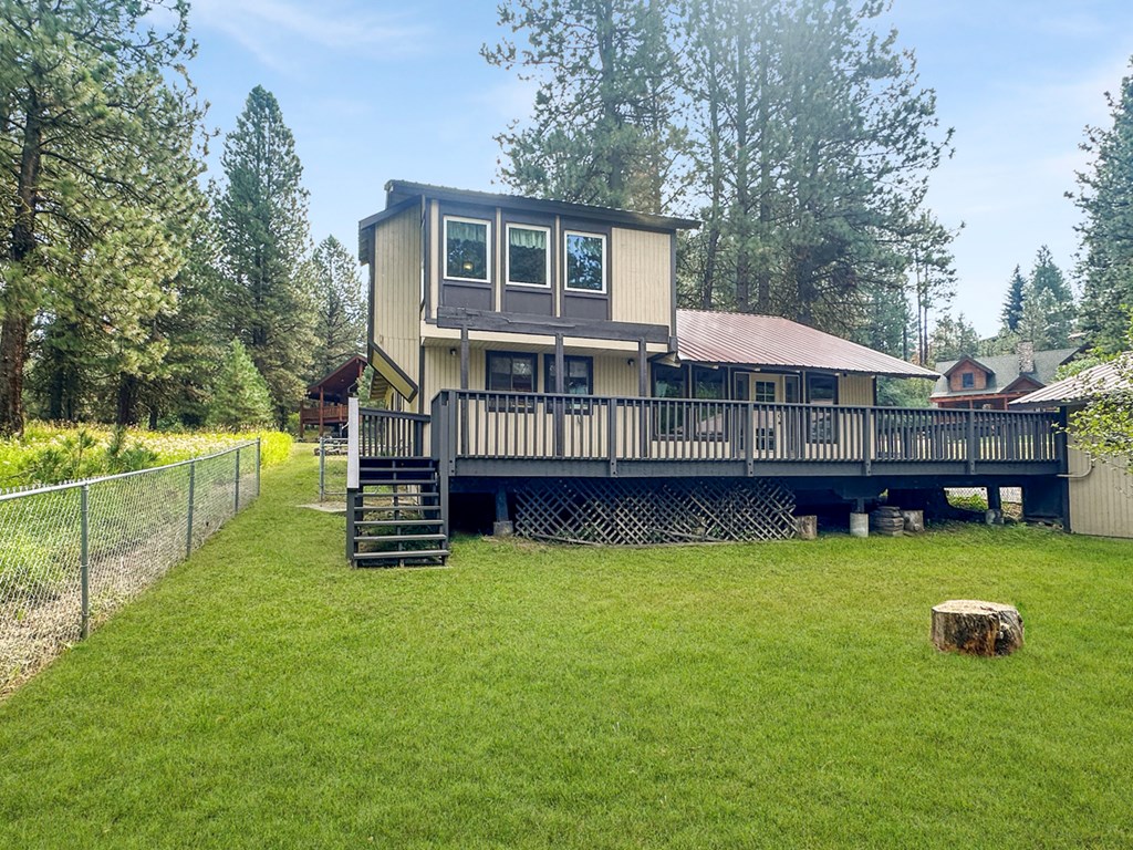 109 Par Drive Cascade, ID 83611 - Photo 5 of 22 Fenced in Backyard