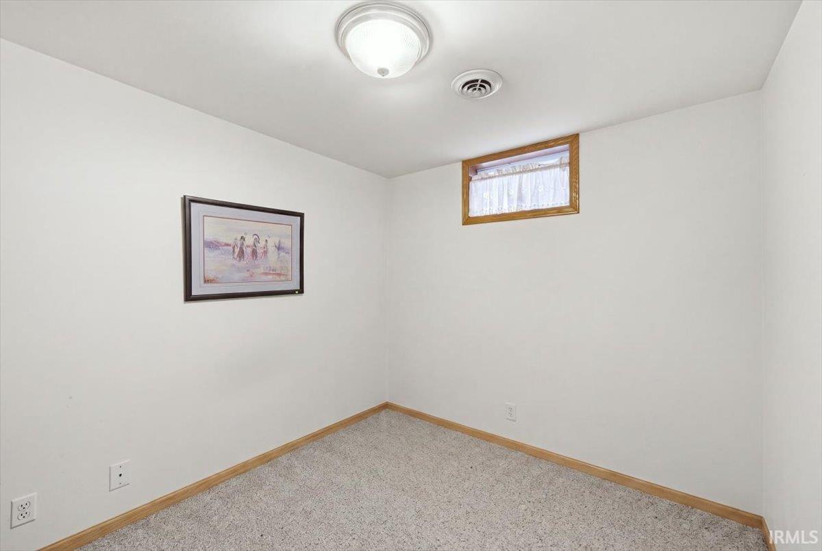 313 West Oak Hill Road Porter, IN 46304 - Photo 23 of 26 Gallery Image 23