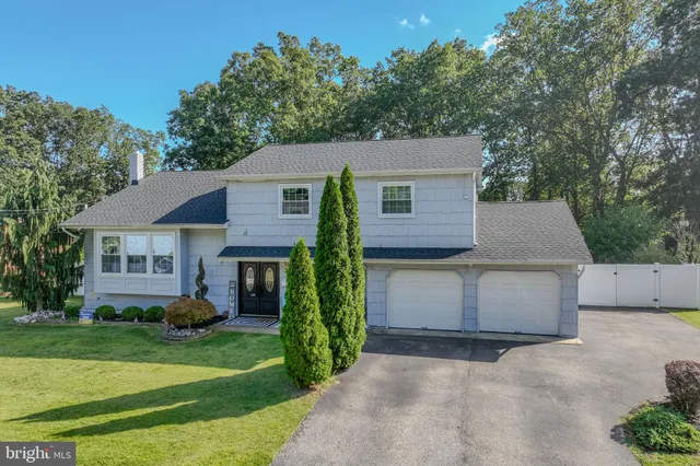 $710,000 | 21 Sugar Bush Road, Howell, NJ 07731