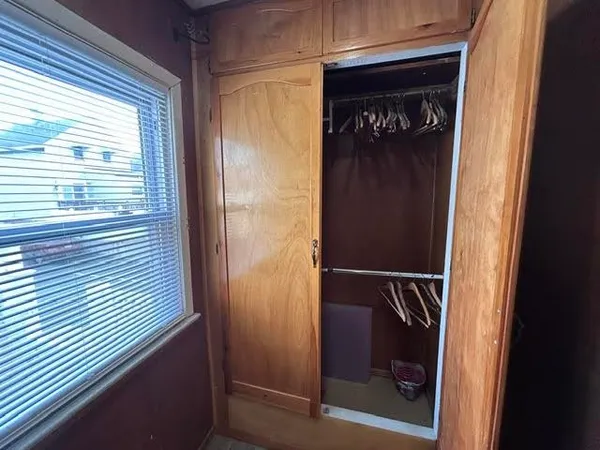 a view of walk in closet