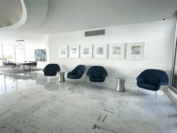 $2,650 | 1000 West Avenue, Unit 110, Miami Beach, FL 33139
