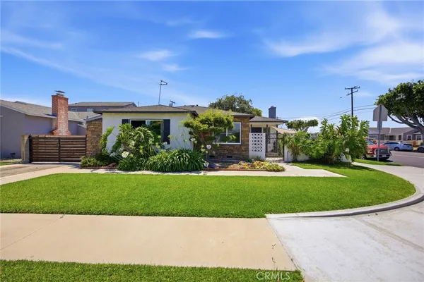 $864,900 | 11402 Bradhurst Street, Whittier, CA 90606