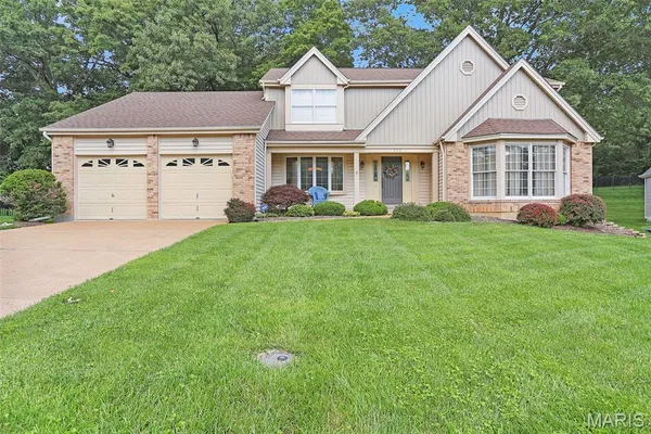 $550,000 | 830 Whispering Meadows Drive, Manchester, MO 63021