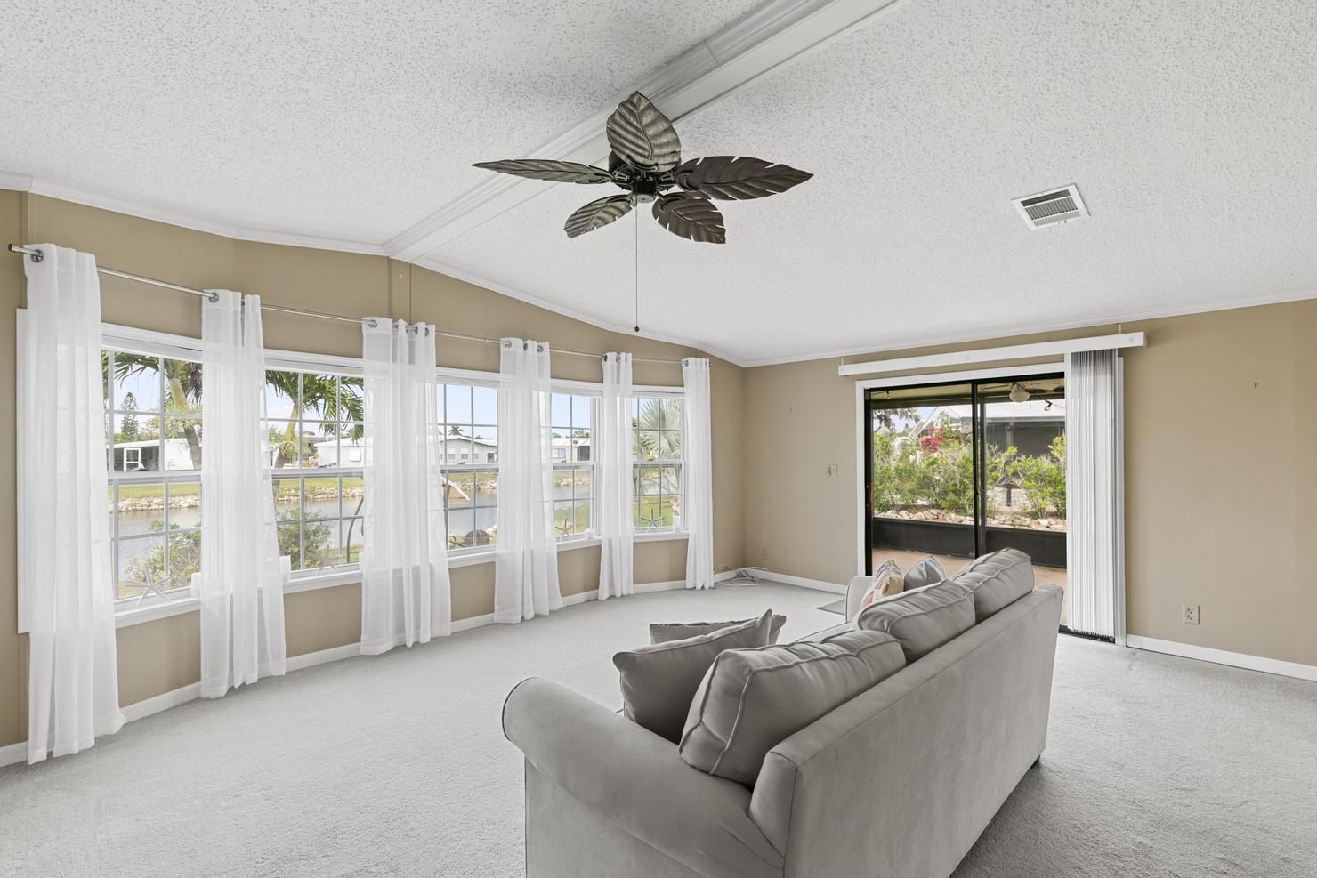 117 Audubon Road Naples, FL 34114 - Photo 7 of 30 1F3A6214