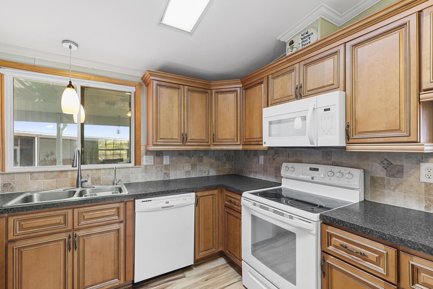 117 Audubon Road Naples, FL 34114 - Photo 9 of 30 1F3A6244