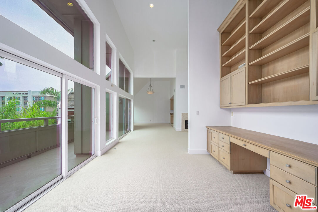 4250 Vía Dolce, Unit 321 Marina del Rey, CA 90292 - Photo 11 of 42