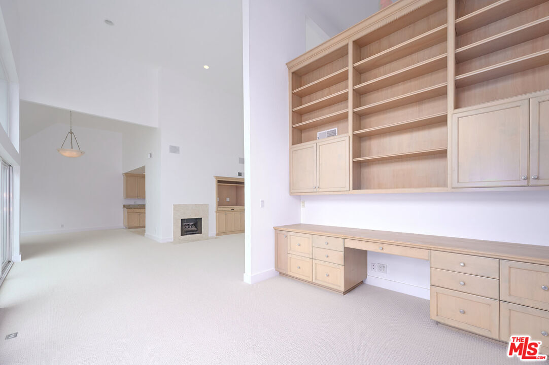 4250 Vía Dolce, Unit 321 Marina del Rey, CA 90292 - Photo 10 of 42 a view of an empty room with a window