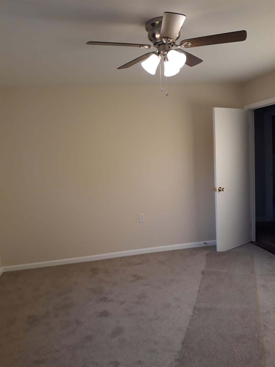 722 Fox River Road Valparaiso, IN 46385 - Photo 6 of 10 a view of an empty room