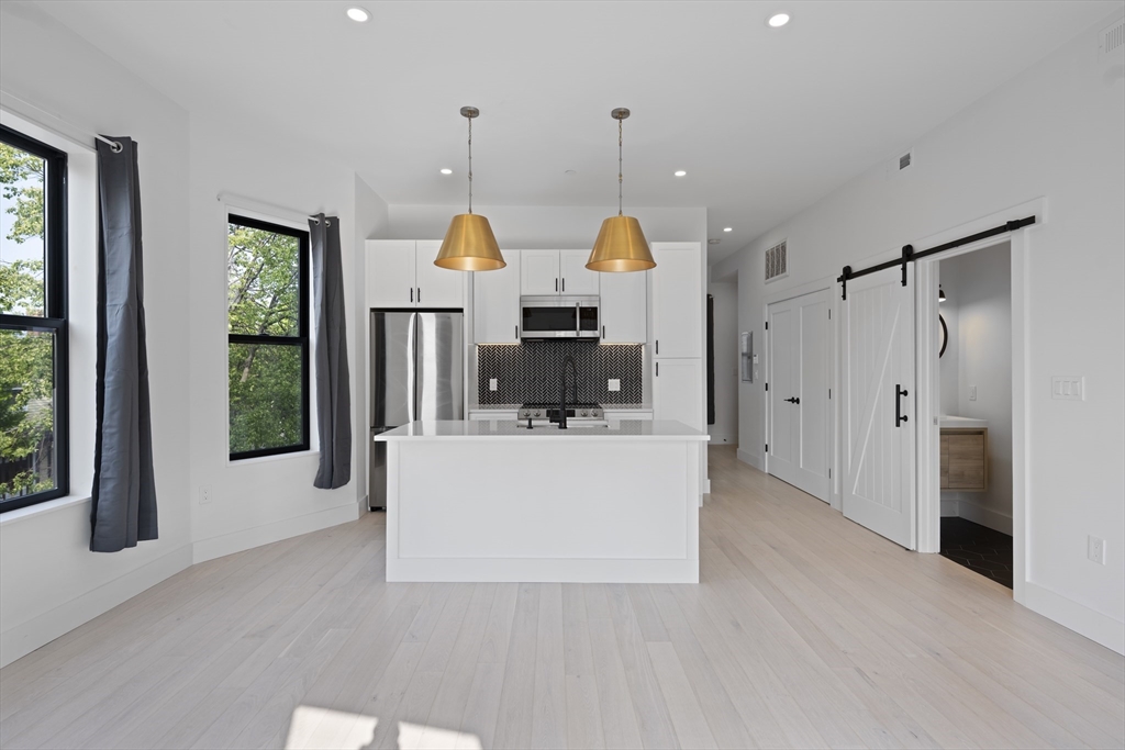 20 Whitney Road, Unit 4 Quincy, MA 02169 - Photo 4 of 8 Gallery Image 4