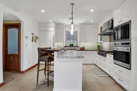$2,498,000 | 149-02 11th Avenue | Whitestone