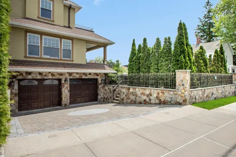 $2,498,000 | 149-02 11th Avenue | Whitestone